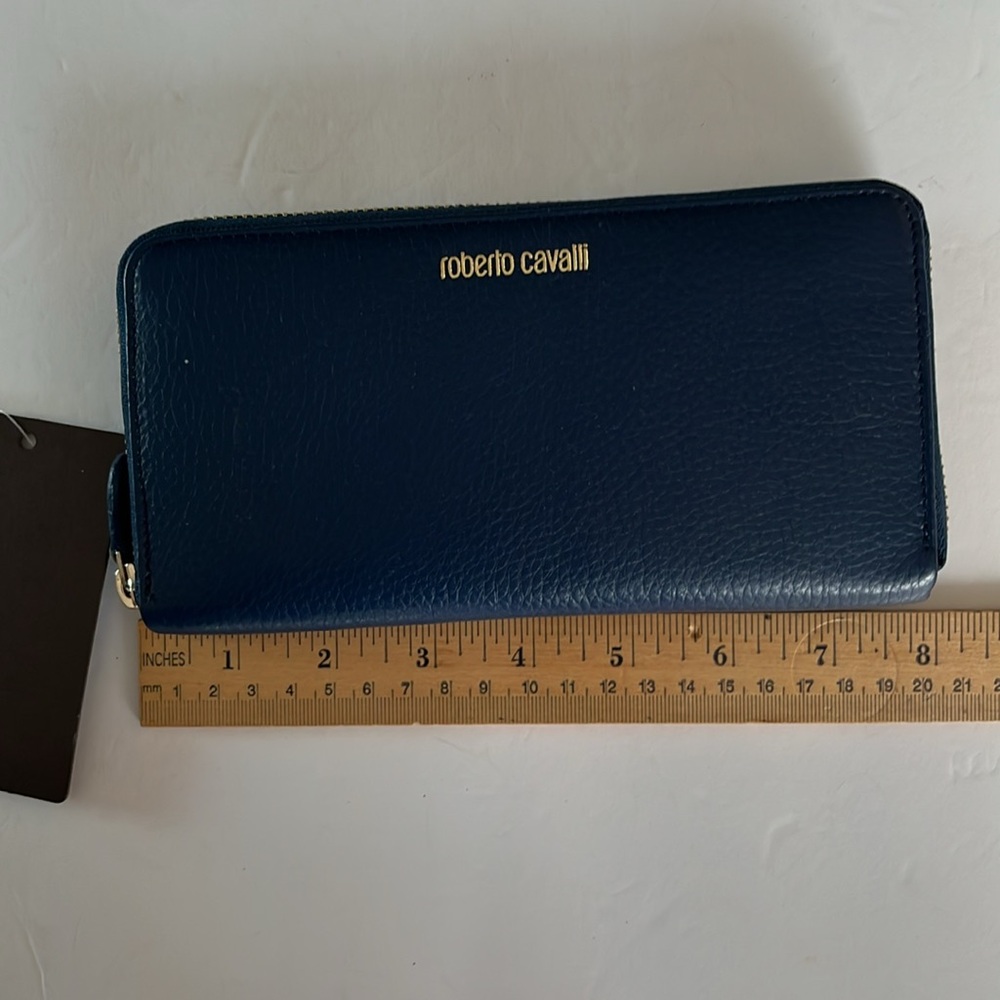 Roberto Cavalli NWT leather navy blue pebbled zipper wallet gold embossed logo - Picture 8 of 10